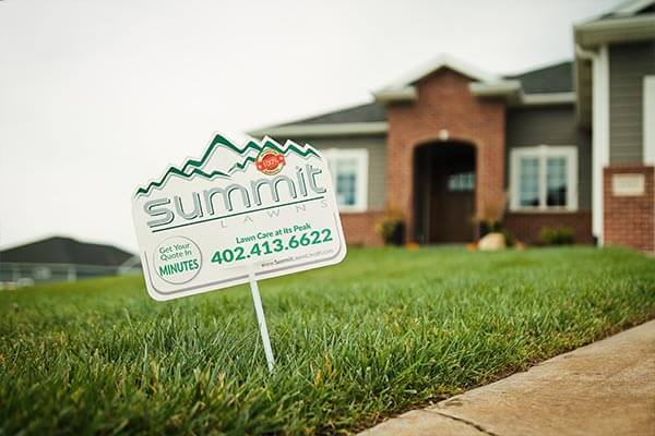 Summit Lawn Care Gallery 0