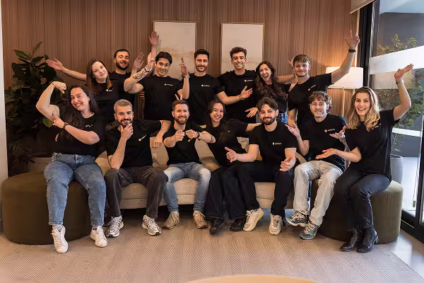 photo de l'équipe adsback qui casse les codes