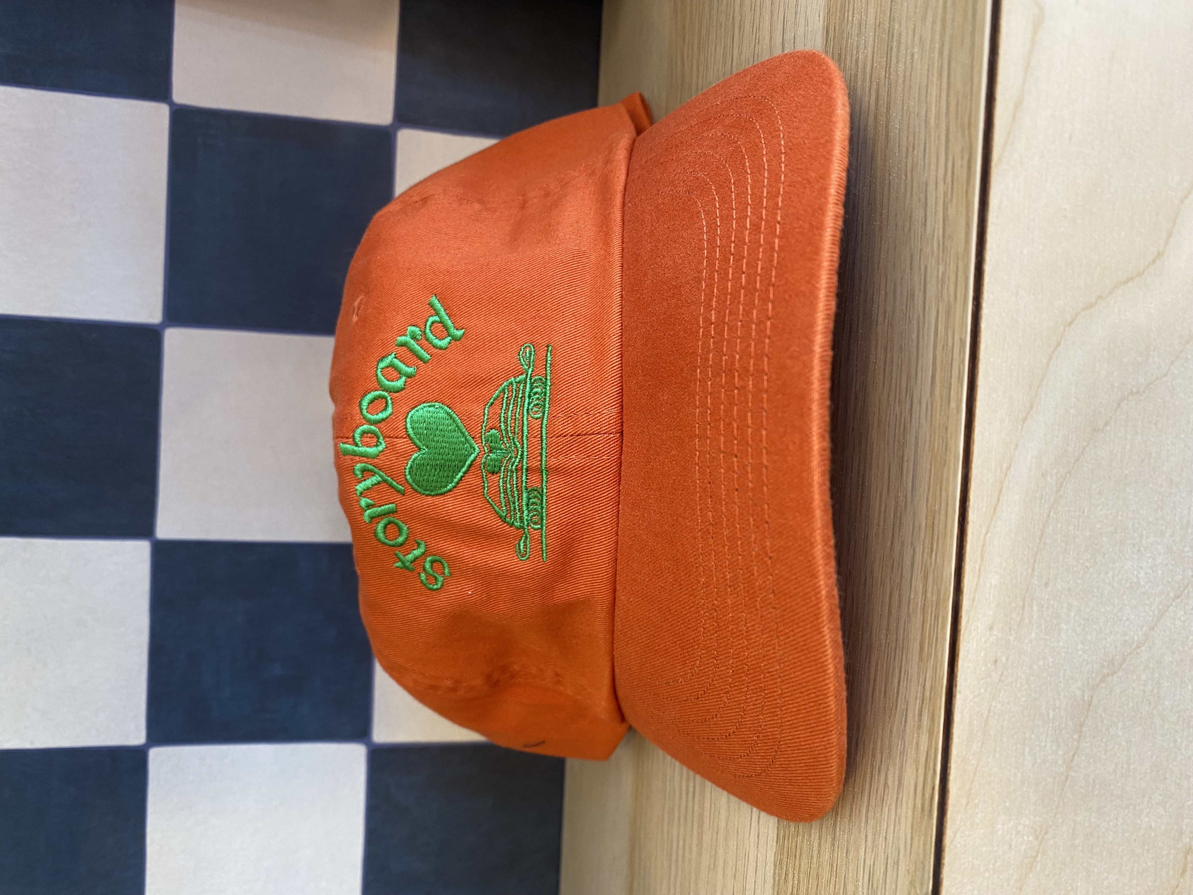 love that logo! love this colorway!