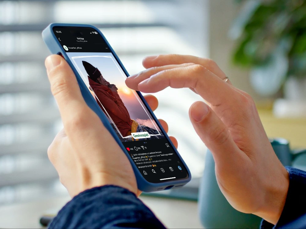 Organisches Instagram Management mit bezahlten Kampagnen für Innsbrucker Outdoorshop FluxPerfect - Ansicht eines Instagram Posts auf dem Smartphone