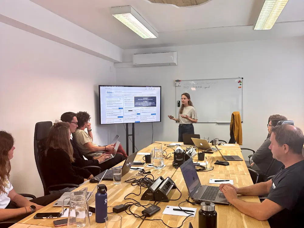 Bild von Lena Weyerhäuser bei Workshop "KI im Performance Marketing" in Klagenfurt