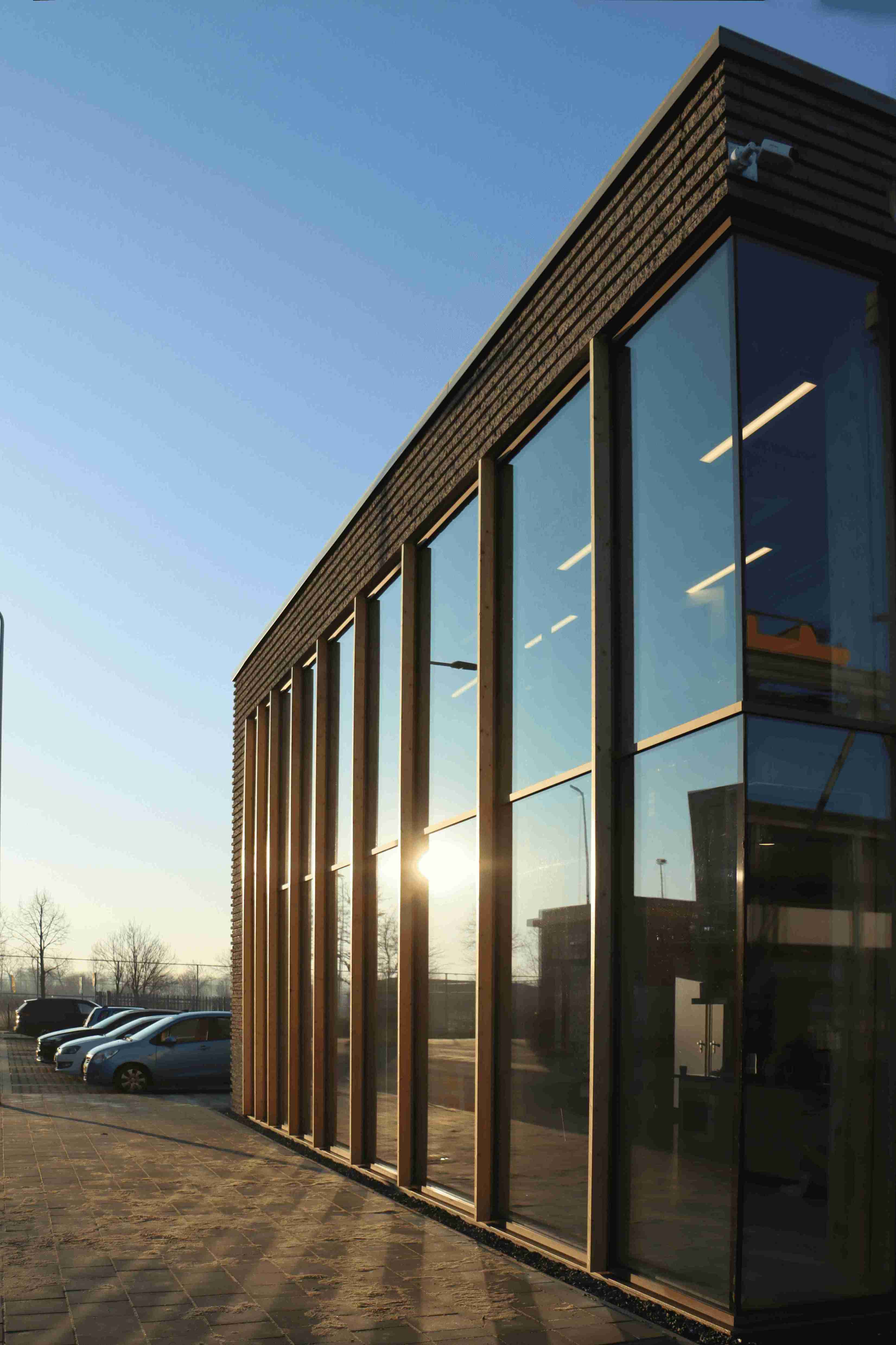 CLT kantoor en entreegebouw in massieve houtbouw bij het Grondstoffen Inzamelstation Lansingerland