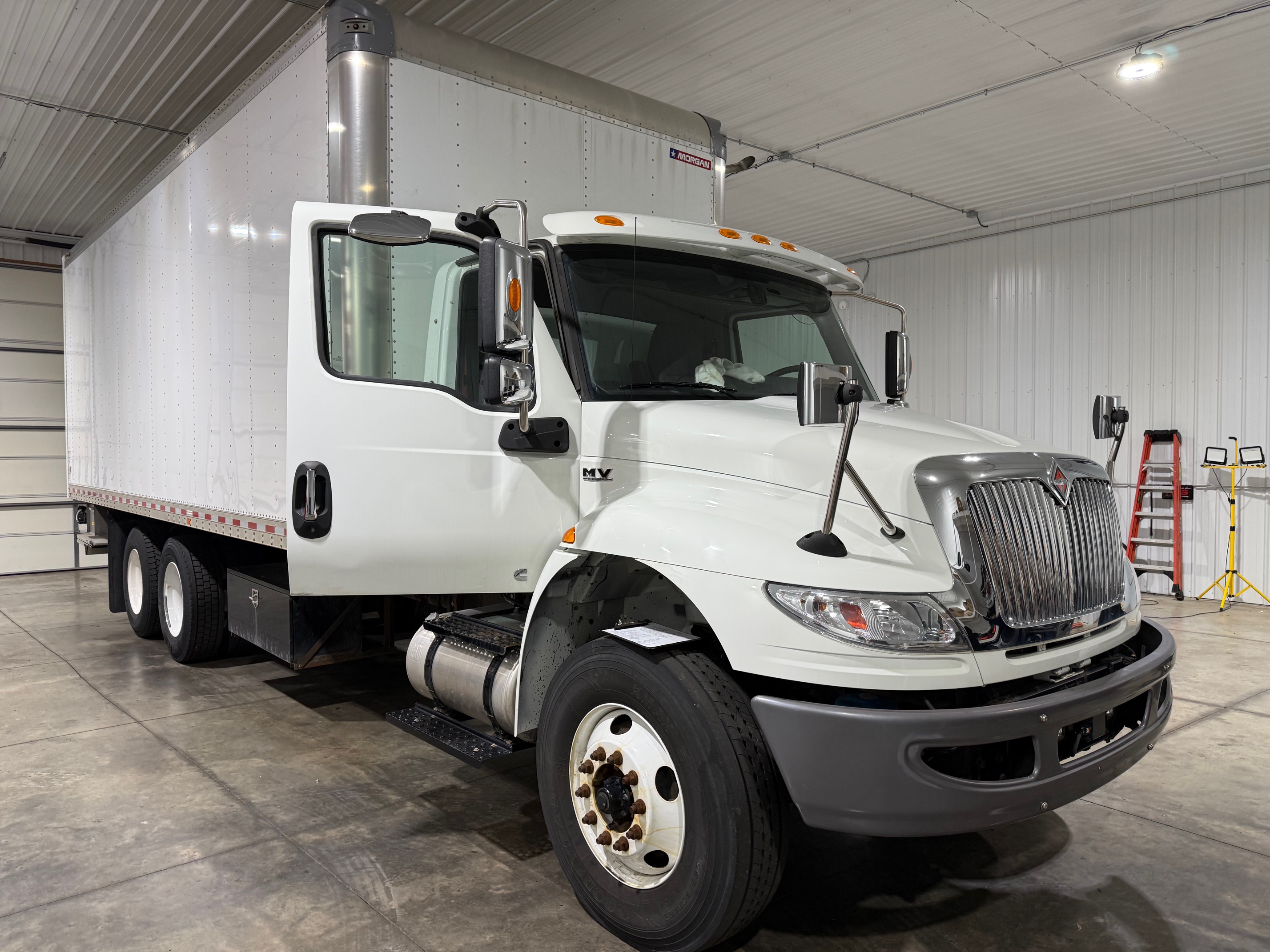 2022 International MV607 Cargo Truck - 3HAEVTAR9NL632782