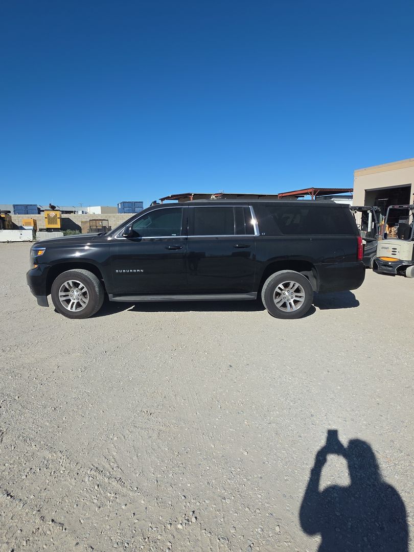 2019 Chevrolet Suburban SUV - 1GNSCHKC9KR172183
