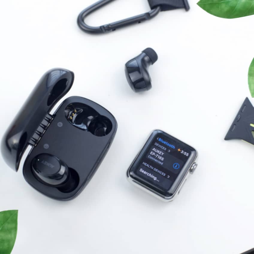 Aukey Earbuds Image - Affiliate X Webflow Template