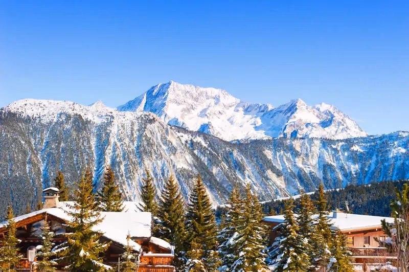 Combien de temps à l’avance réserver ses vacances au ski ?