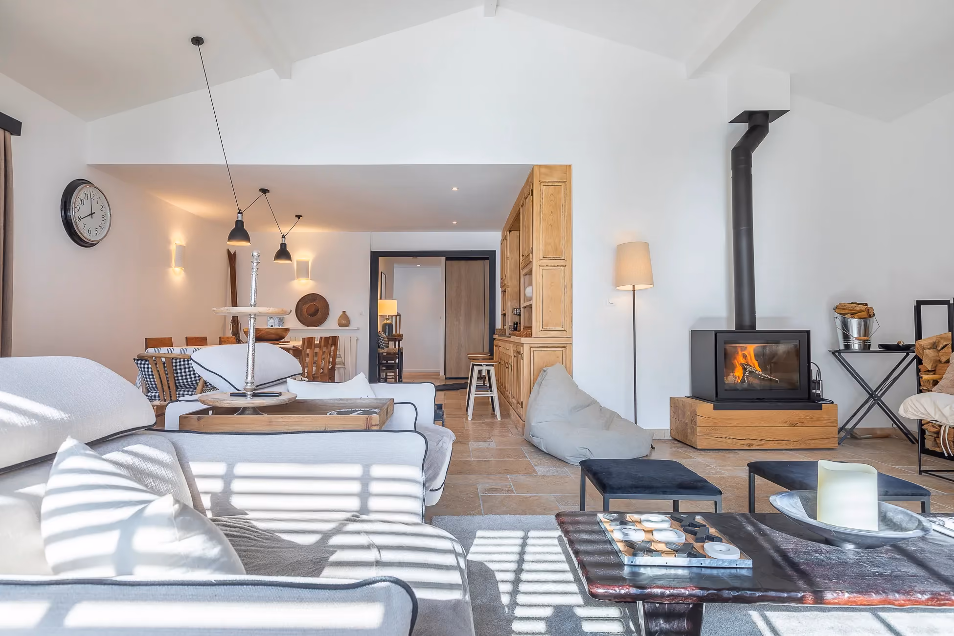 Bright living room with fireplace in a luxury chalet in Saint-Gervais-Mont-Blanc.
