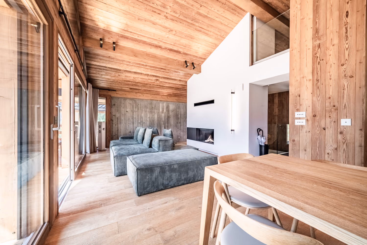 Chalet Astrée, refuge alpin face aux sommets