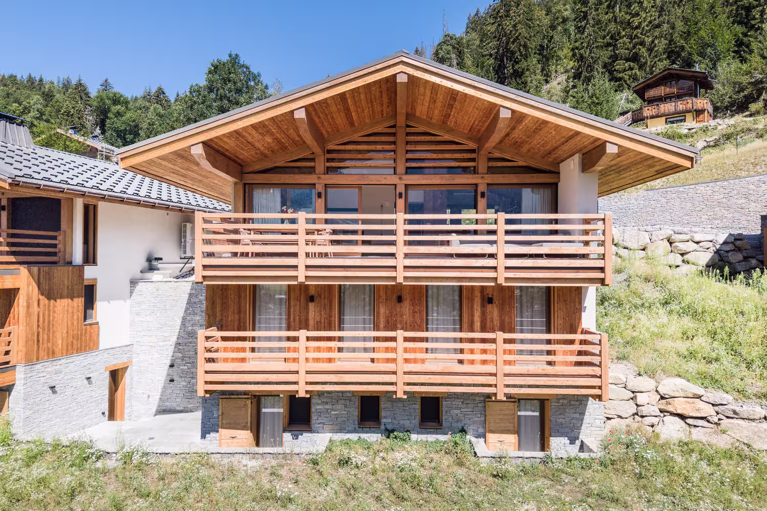4-bedroom en-suite chalet near Chamonix’s ski areas