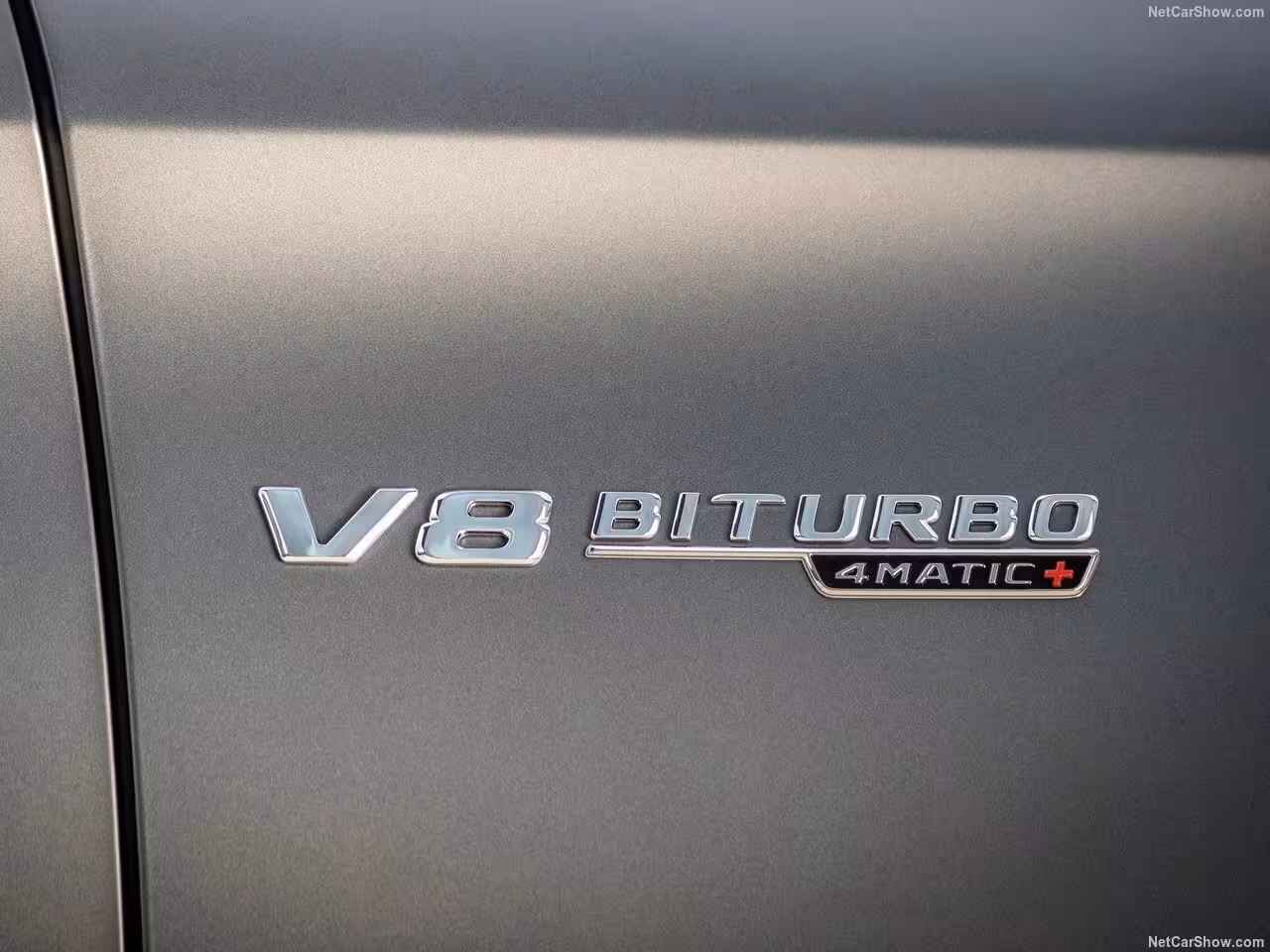 Ecriture V8 Biturbo AMG mercedes