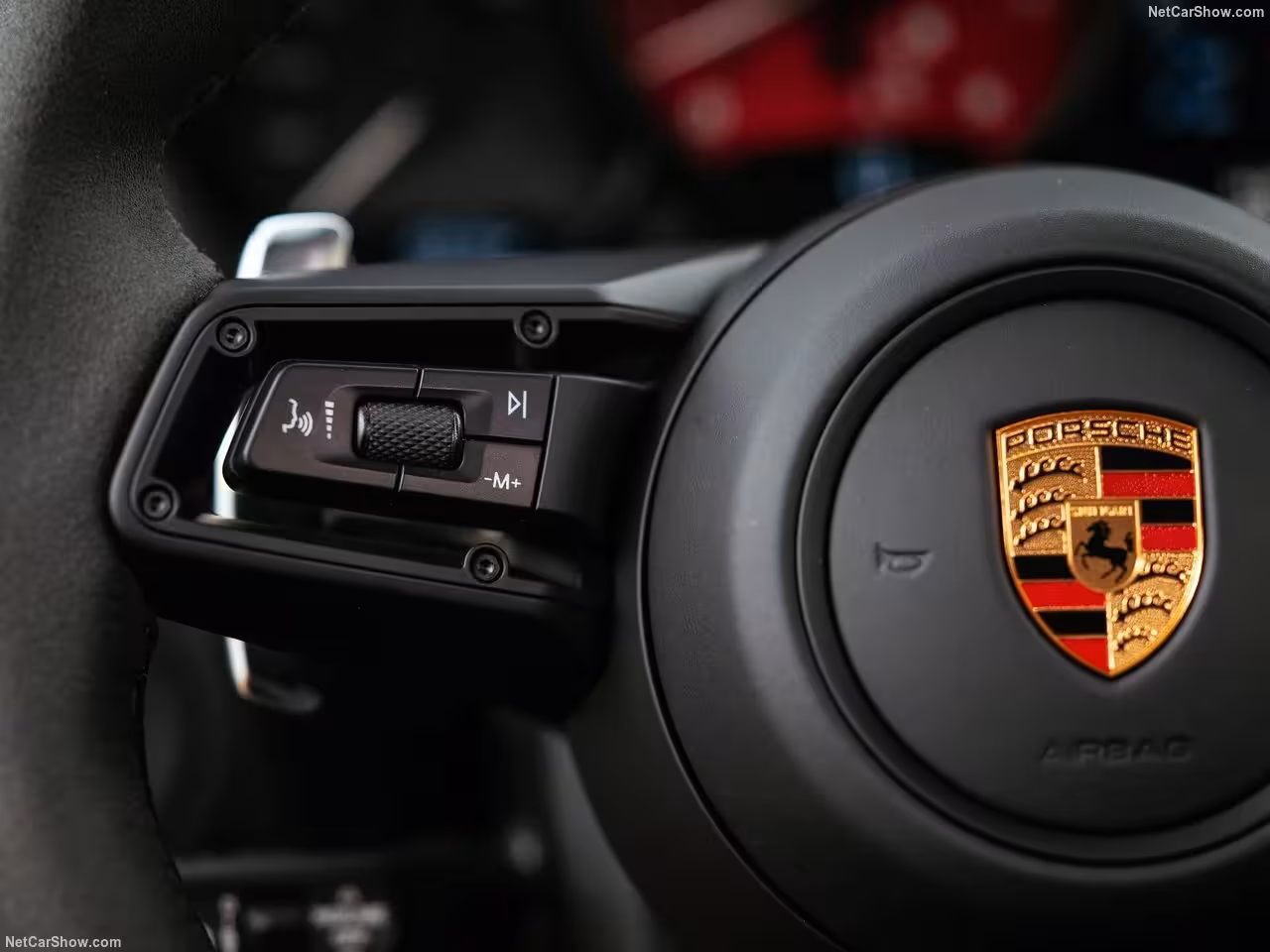 Volant sport avec sélecteur de mode intégré