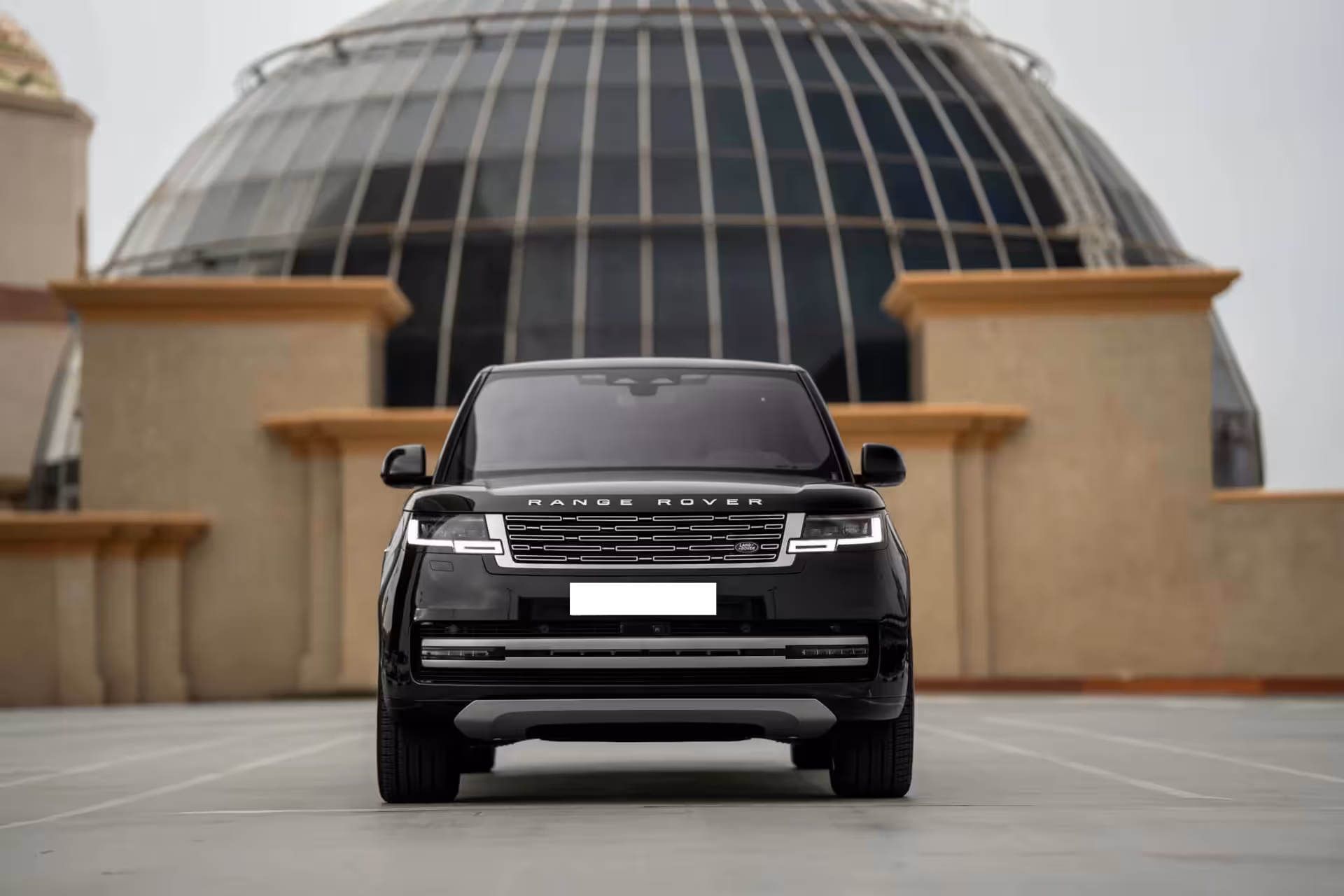 Rent a Range Rover Autobiography in Geneva, power and absolute comfort
