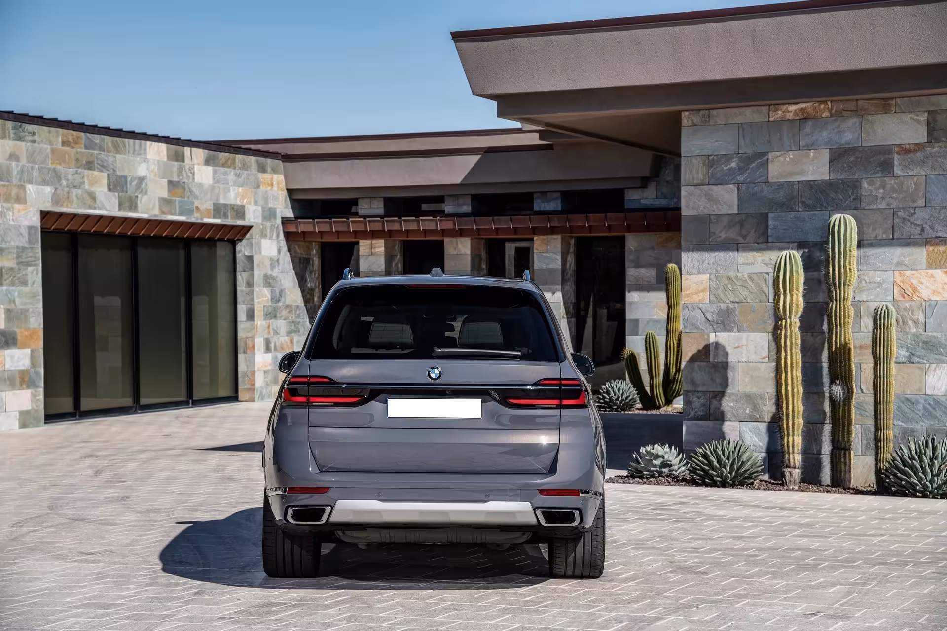 Luxury 7-seater BMW X7 rental: spacious and comfortable for any trip.