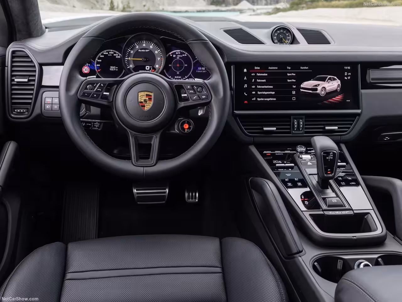 Intérieur luxueux et connecté
