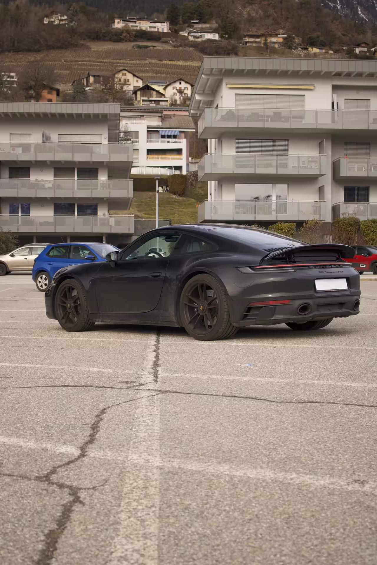 Location Porsche 911 GTS en Suisse, coupé sportif haute performance