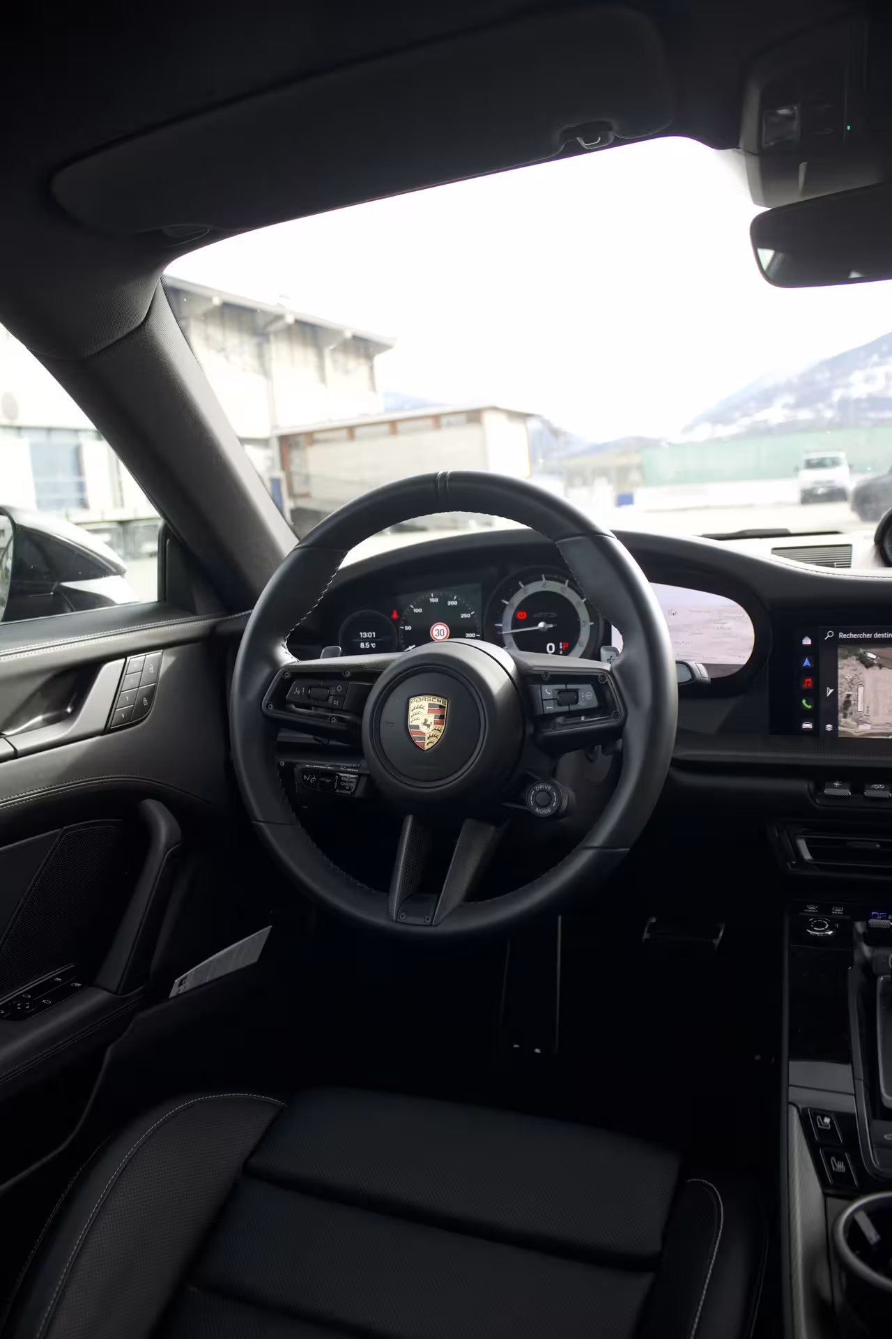 Location Porsche 911 GTS cabriolet, expérience de conduite exclusive et sensations intenses