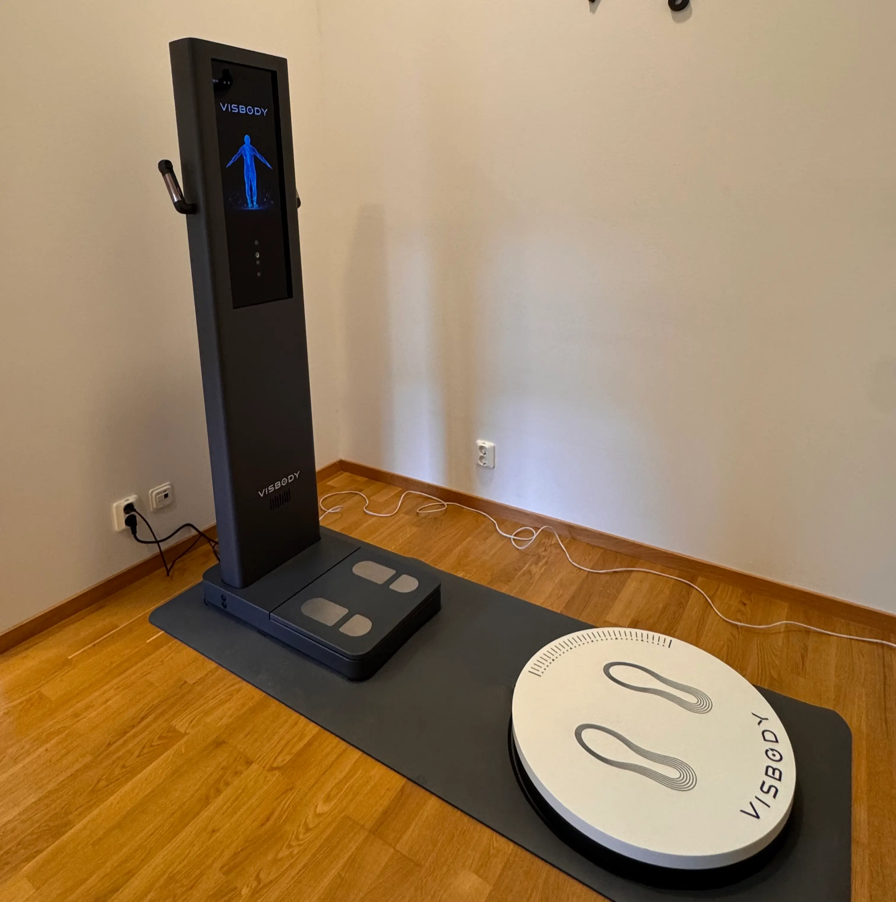 I det här inlägget vill vi gå lite djupare in på hur Visbody S30 fungerar – och varför denna kroppsscanner anses vara en av de mest avancerade på marknaden.