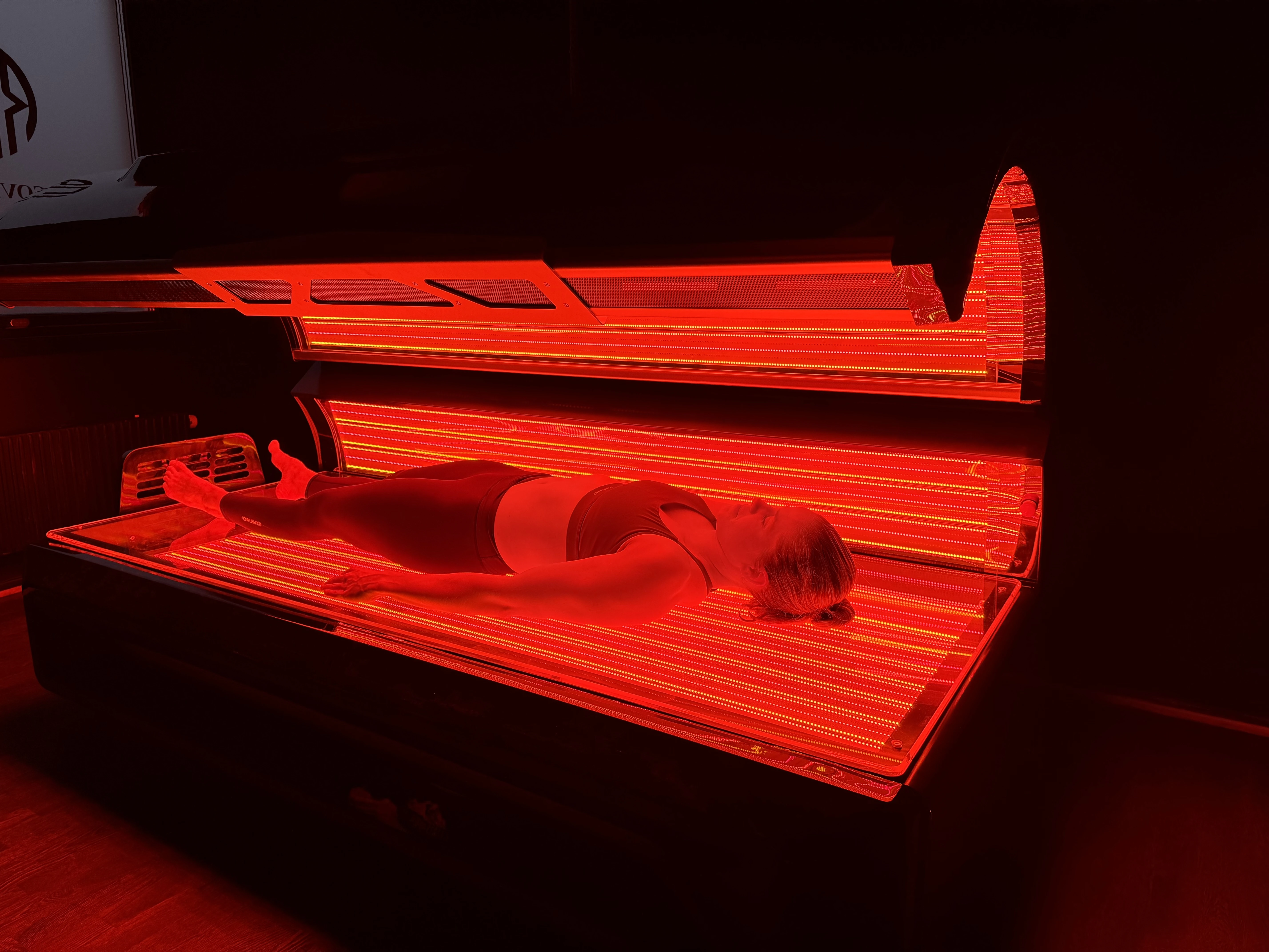 Recovery Lab Red Light Pod Pro from Lyfe Nordic