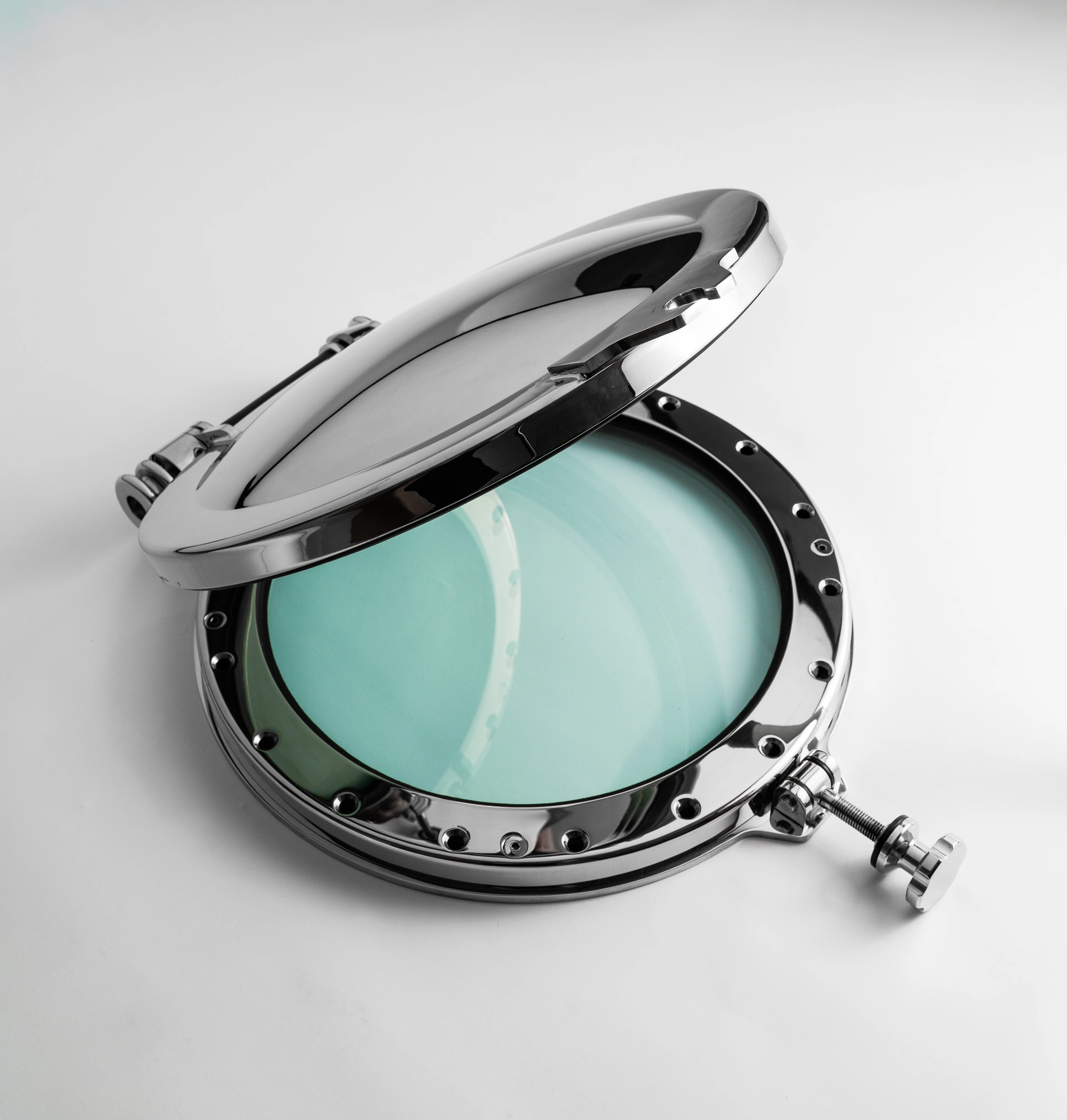 Classyc porthole
