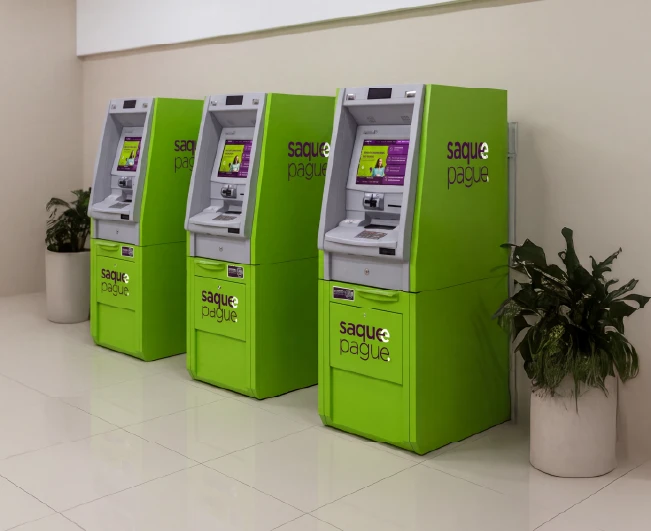 ATM personalizado com identidade visual