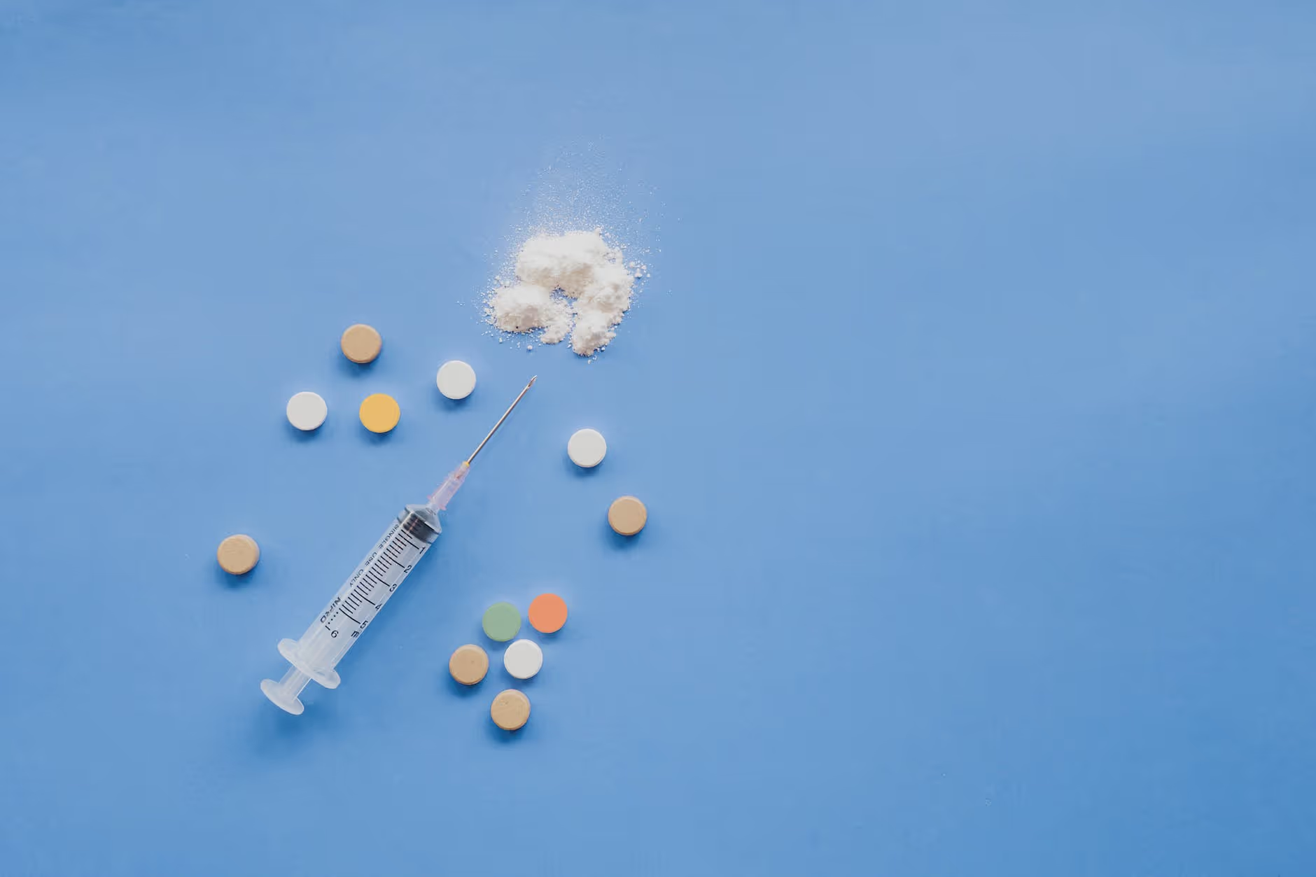 Heroin Withdrawal: Signs, Symptoms, & Treatment