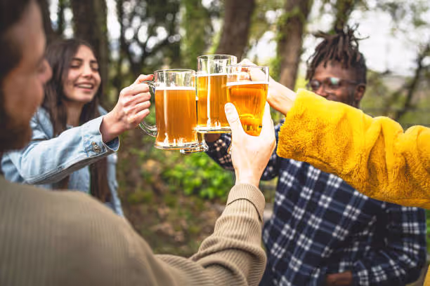 Signs That You May Be A “Weekend Alcoholic”