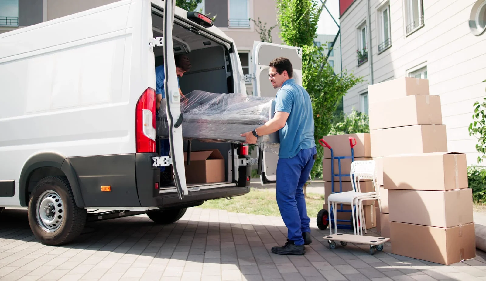 how far in advance do you need to book movers