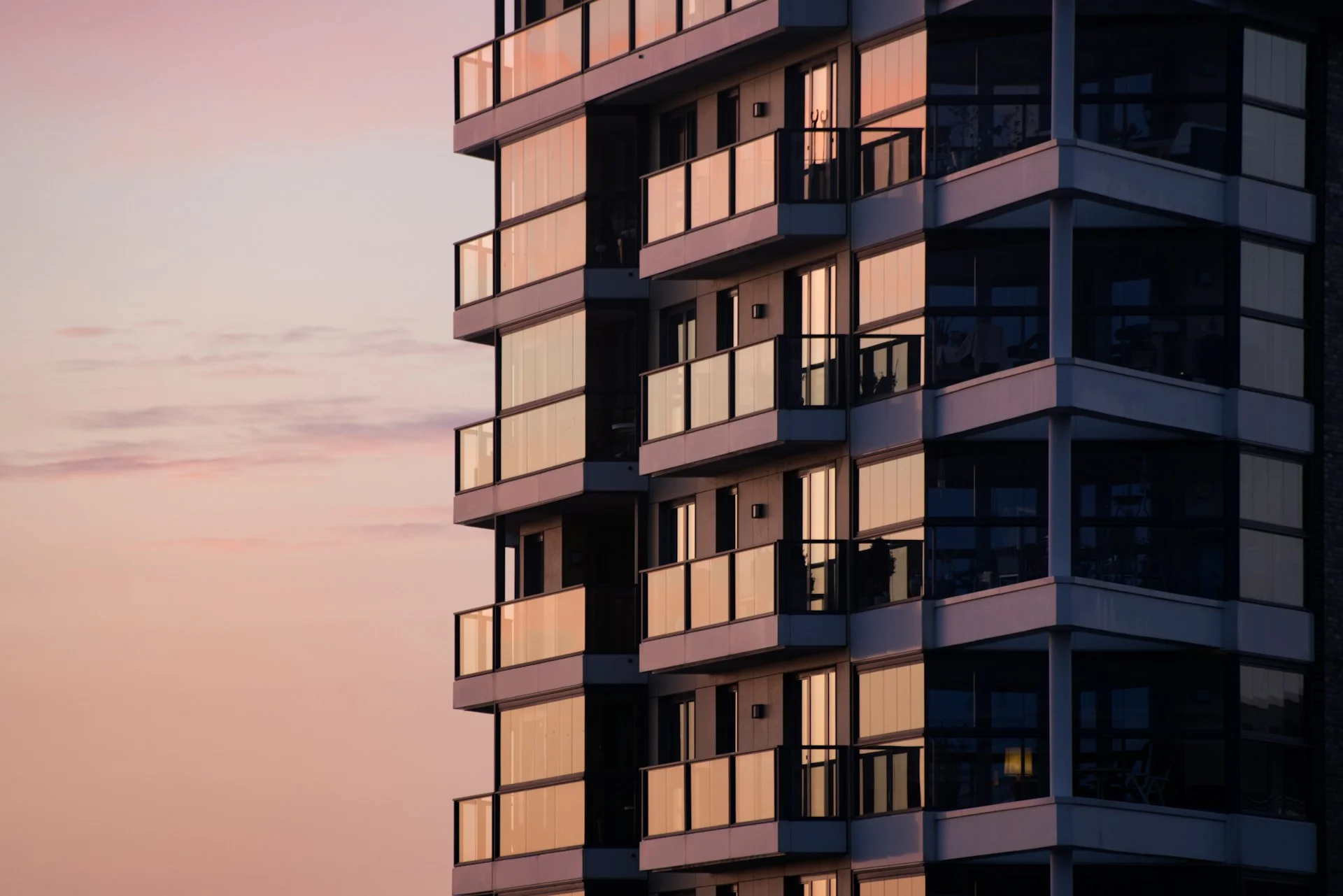 moving intomoving into a high-rise apartmenta high-rise apartment
