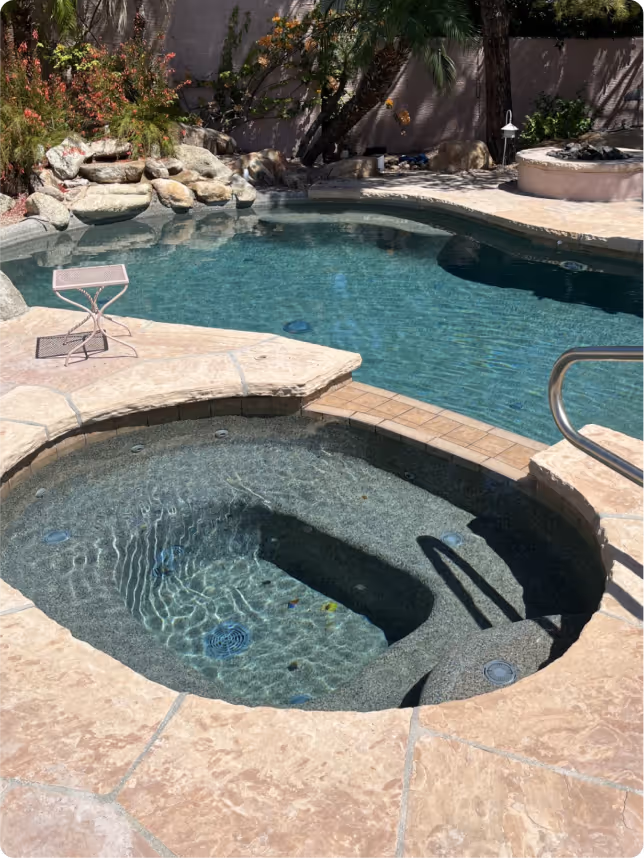 swimming pool cleaning service