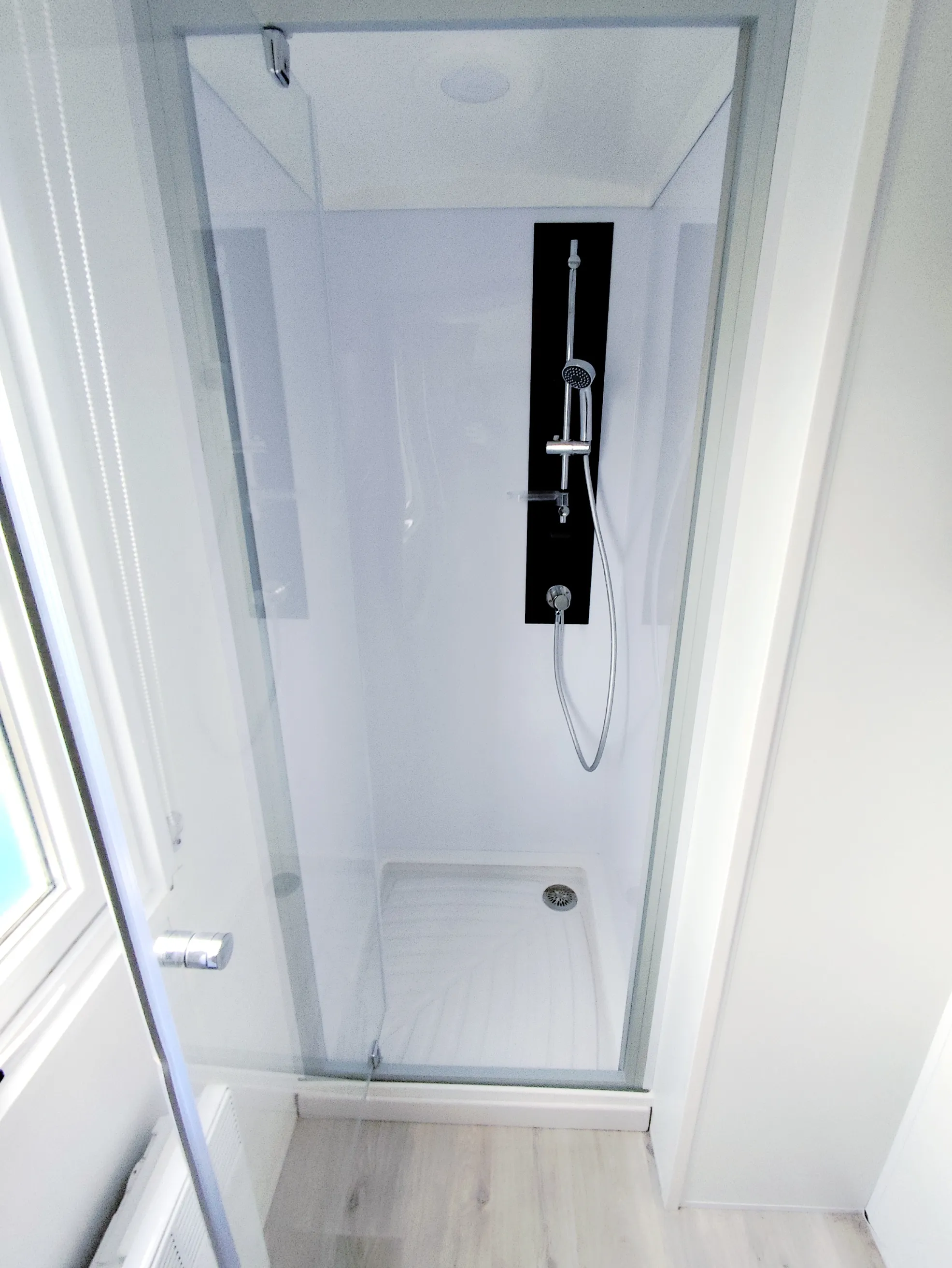 cabien de douche mobil home rapidhome mobil home résidentiel mobil home 40 m² mobil home 10 m mobil home occasion mobil home révisé mobil home livraison gratuite msmh mobil home