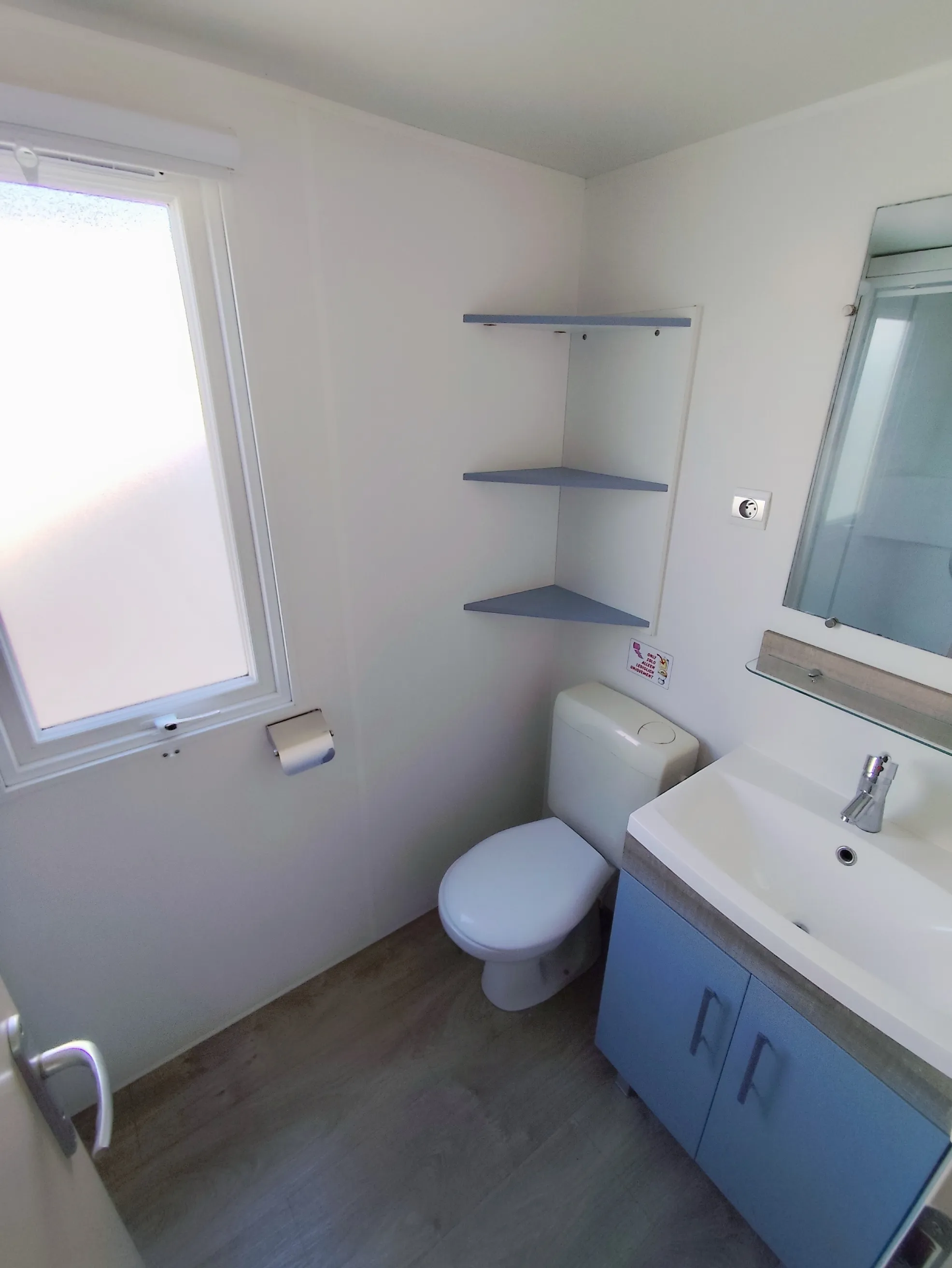 mobil home irm mobil home résidentiel mobil home occasion mobil home révisé msmh mobil home mobil home 40 m² salle de bain avec wc privative pour chambre adulte mobil home livraison gratuite