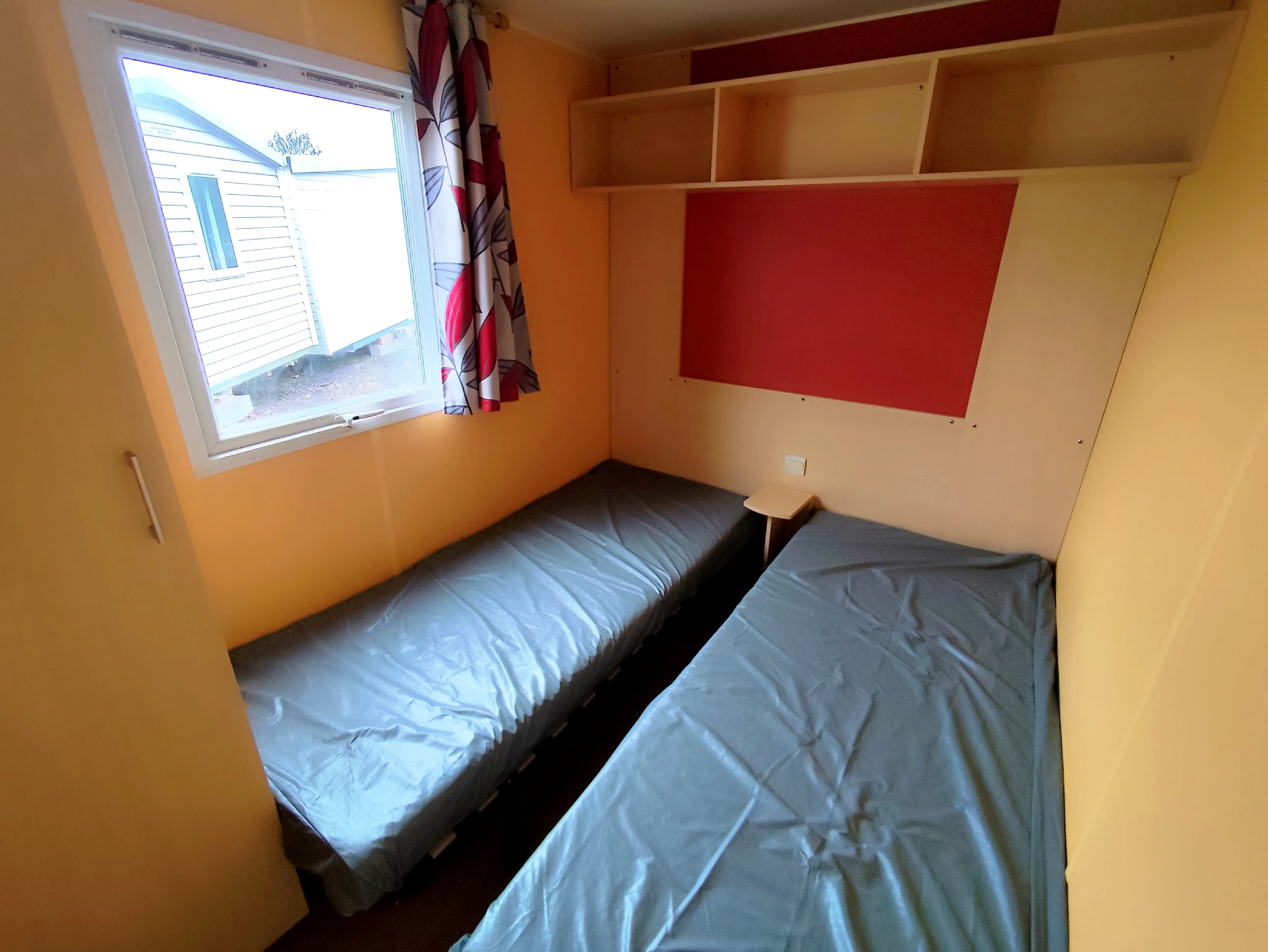 deuxième chambre deux lits individuels rangements mobil home irm mobil home 3 chambres mobil home occasion mobil home rénové mobil home révisé msmh mobil home livraison gratuite