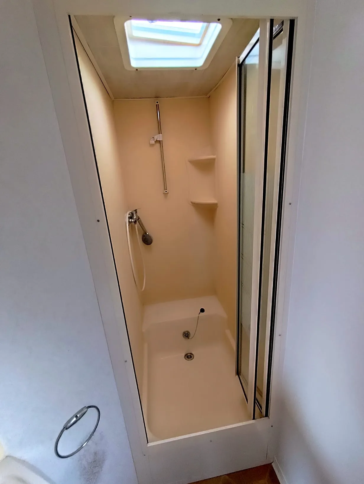 cabine de douche mobil home willerby mobil home petit prix mobilhome panoramique mobil home occasion mobil home rénové mobil home révisé msmh mobil home livraison gratuite