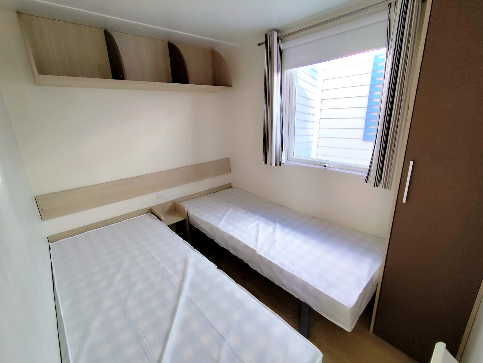 petite chambre deux lits individuels mobil home louisiane mobil home occasion mobil home révisé mobil home rénové msmh mobil home livraison gratuite