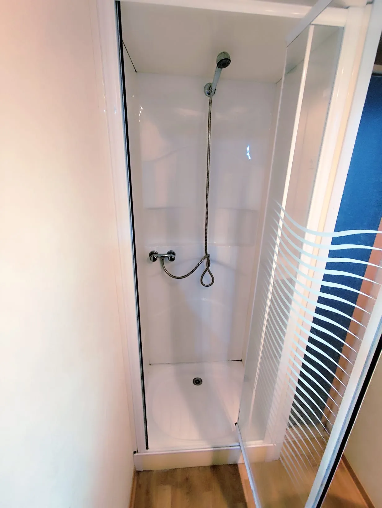 cabine de douche mobil home irm mobil home 3 m mobil home occasion mobil home révisé mobil home rénové msmh mobil home livraison gratuite