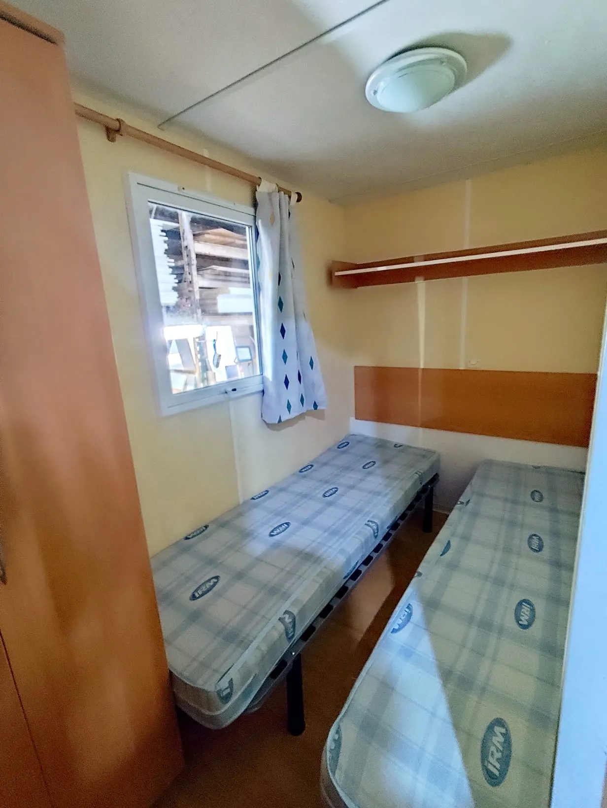 petite chambre deux lits individuels mobil home irm mobil home 3 m mobil home occasion mobil home révisé mobil home rénové msmh mobil home livraison gratuite