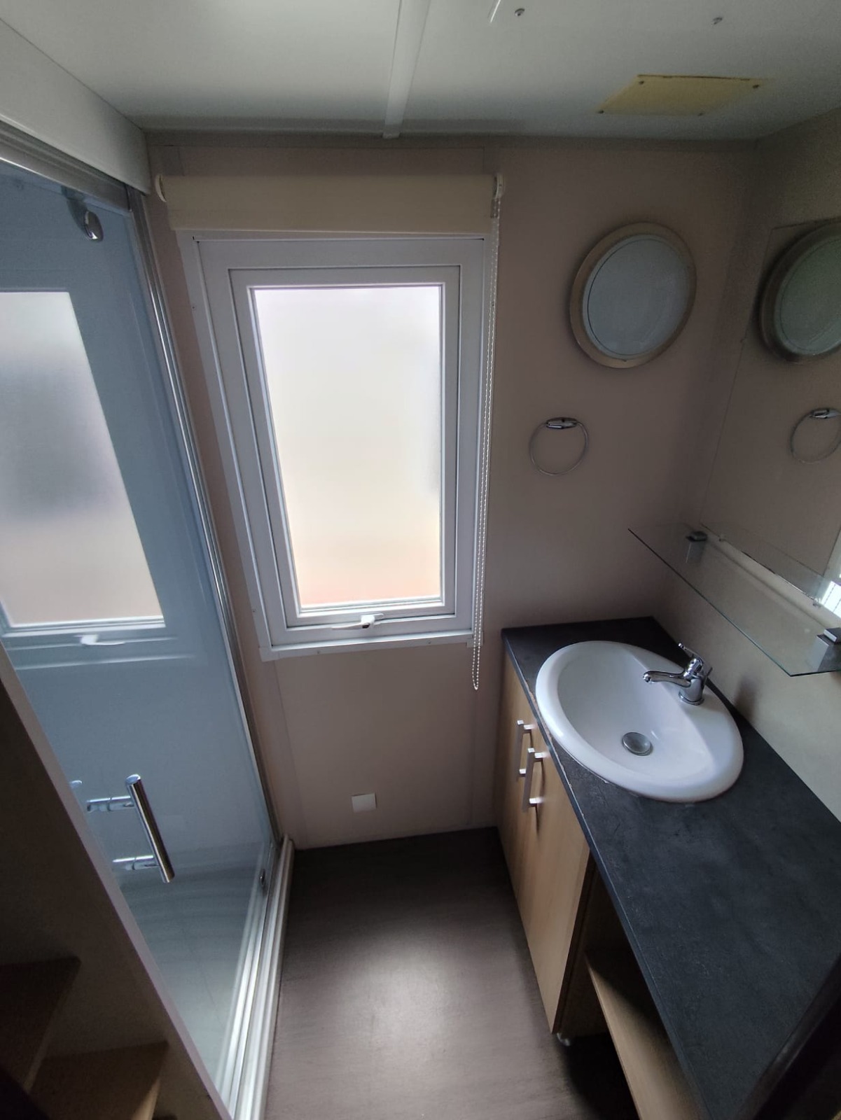 salle de bain mobil home rapidhome mobil home résidentiel mobil home 10 m mobil home 3 chambres mobil home occasion mobil home révisé mobil home rénové msmh mobil home livraison gratuite