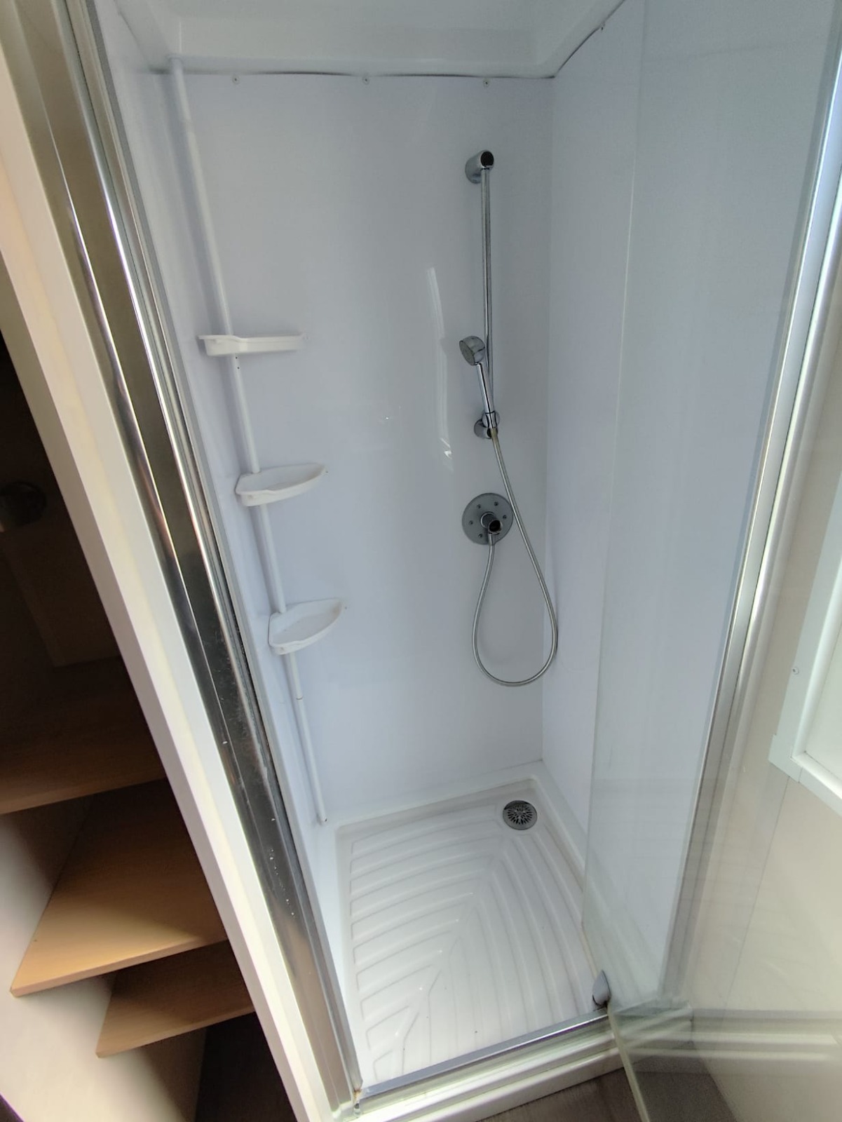 cabine de douche mobil home rapidhome mobil home résidentiel mobil home 10 m mobil home 3 chambres mobil home occasion mobil home révisé mobil home rénové msmh mobil home livraison gratuite