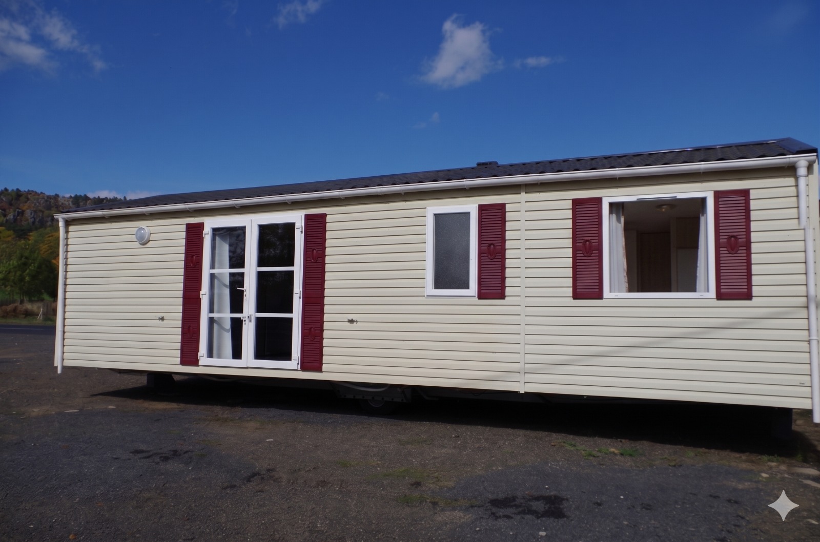 extérieur façade mobil home rapidhome mobil home résidentiel mobil home 10 m mobil home 3 chambres mobil home occasion mobil home révisé mobil home rénové msmh mobil home livraison gratuite