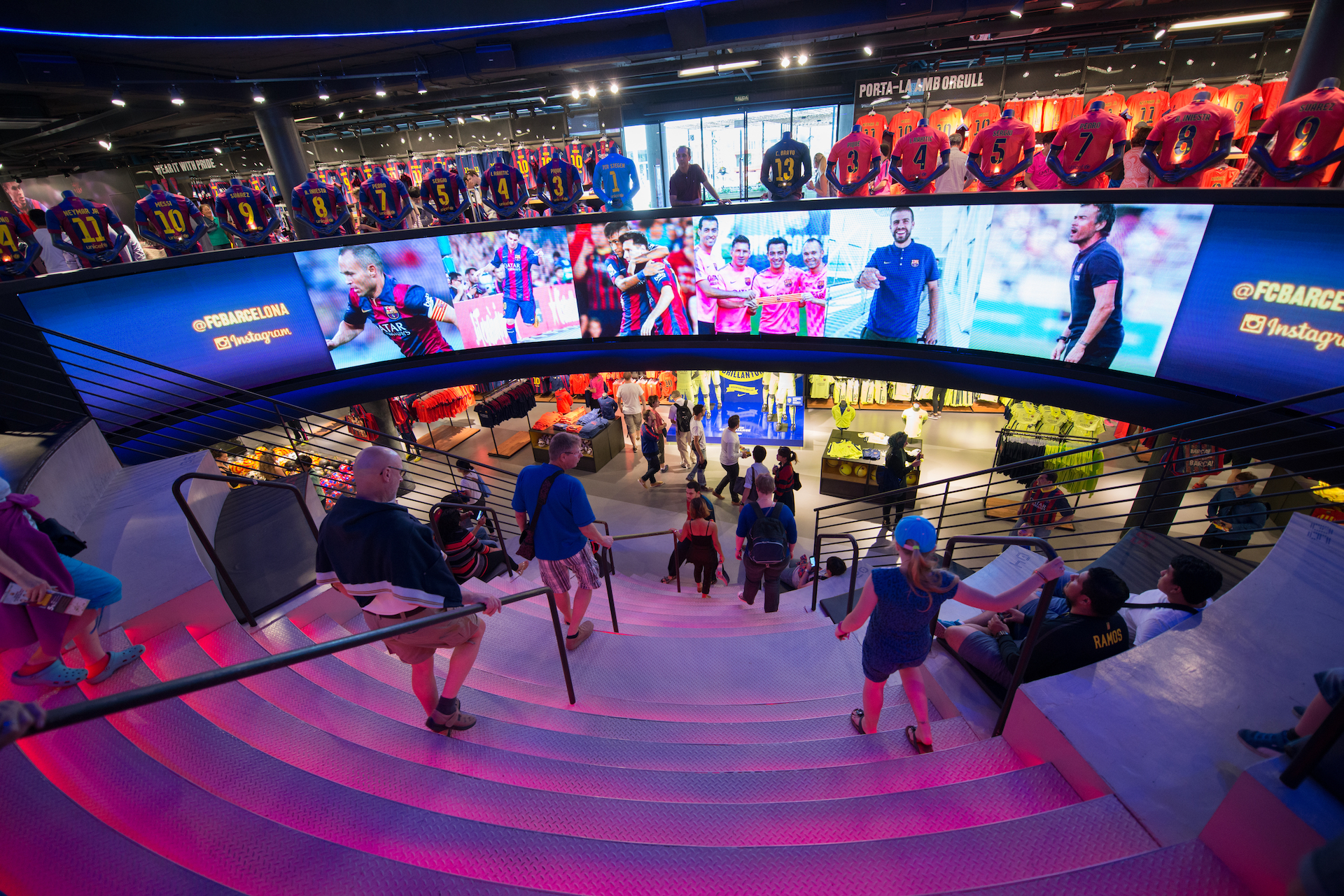 Ecran incurvée boutique