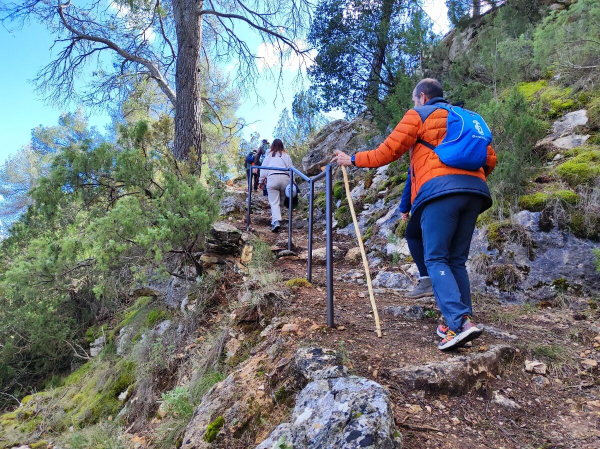Senda de acceso a la Cueva del Niño