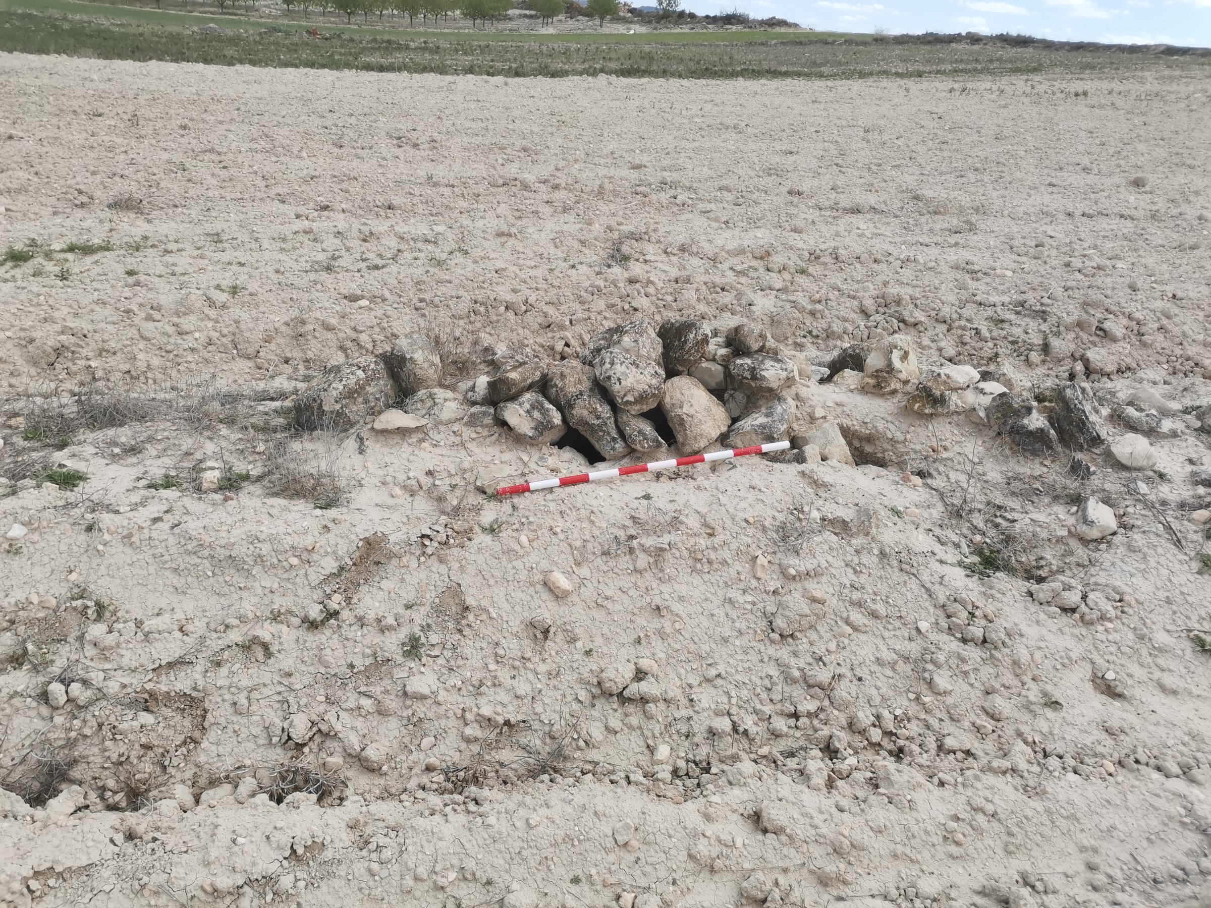 Lumbrera de la galería drenante con entrada de piedra seca