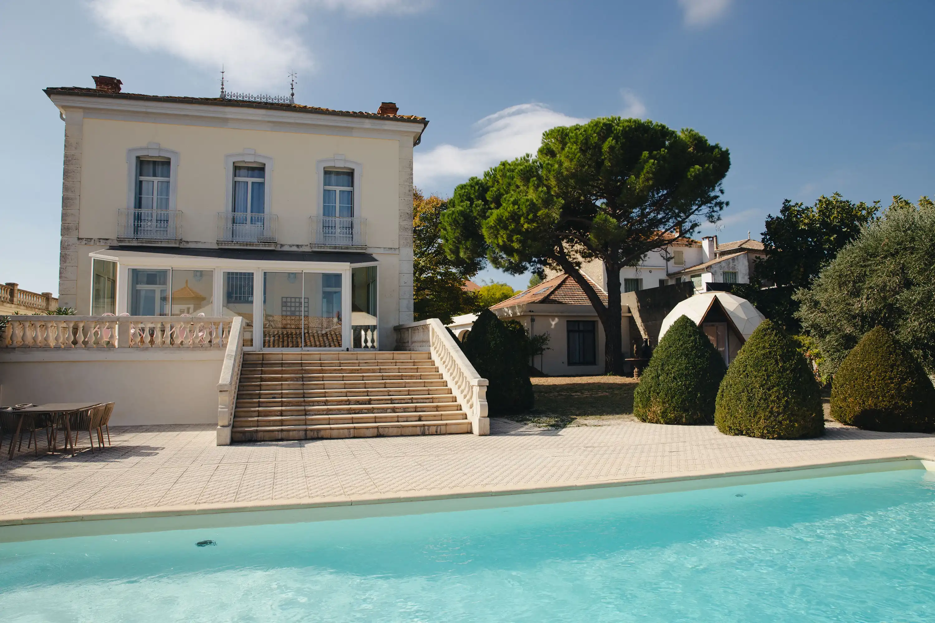 Piscine extérieure Cœur Cristal Magalas