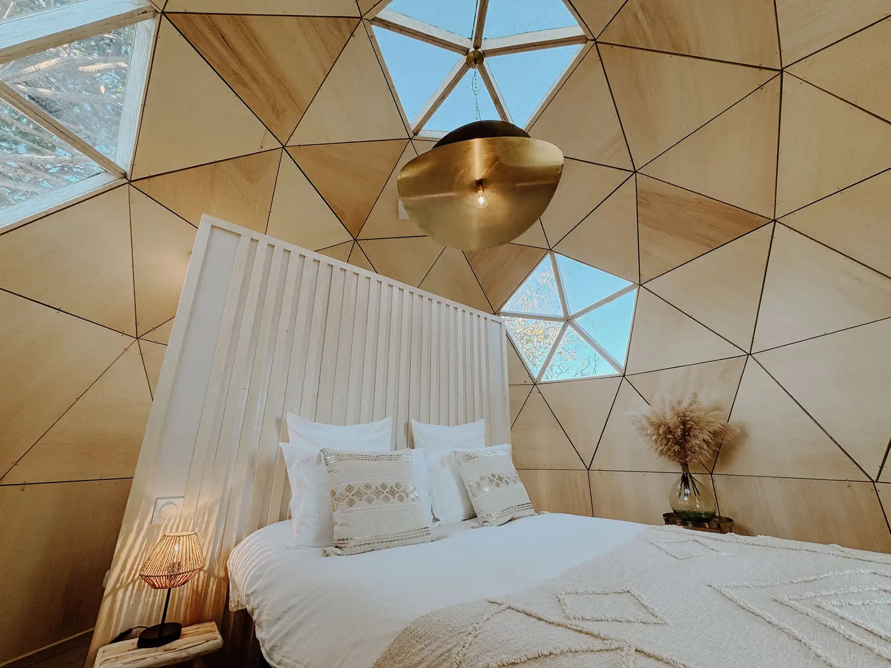 Vue chambre Ecolodge Cœur Cristal Magalas