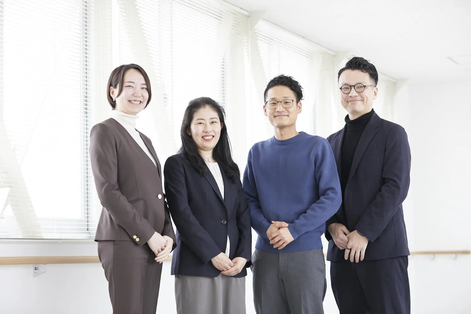 mentoの管理職コーチ受講者 パナソニック インダストリー株式会社 デジタル変革共創本部 武田将史さん 同、人事柄沢さん、mento営業担当の藤本・宮城とともに