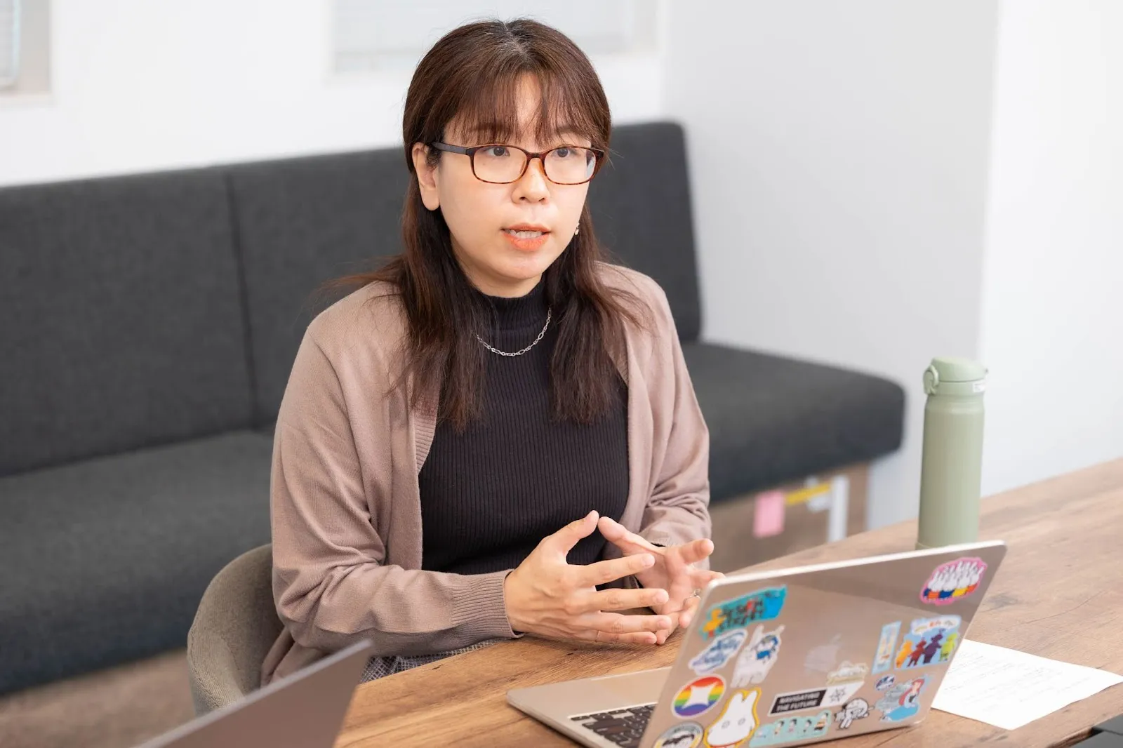 大房さんの直属の上司、コーチング経験を活かし、メンバーの成長支援に注力しているHENNGE株式会社の黒木志保