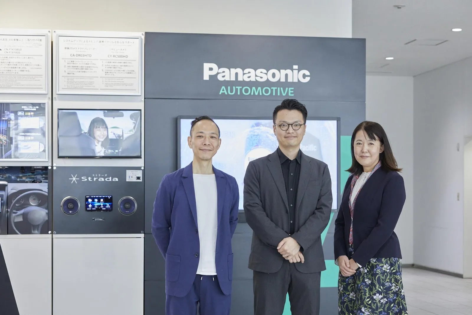 パナソニック オートモーティブシステムズ株式会社 栃谷恵里子さんとmento登録コーチ浅井宗裕さん、mento営業担当の藤本とともに