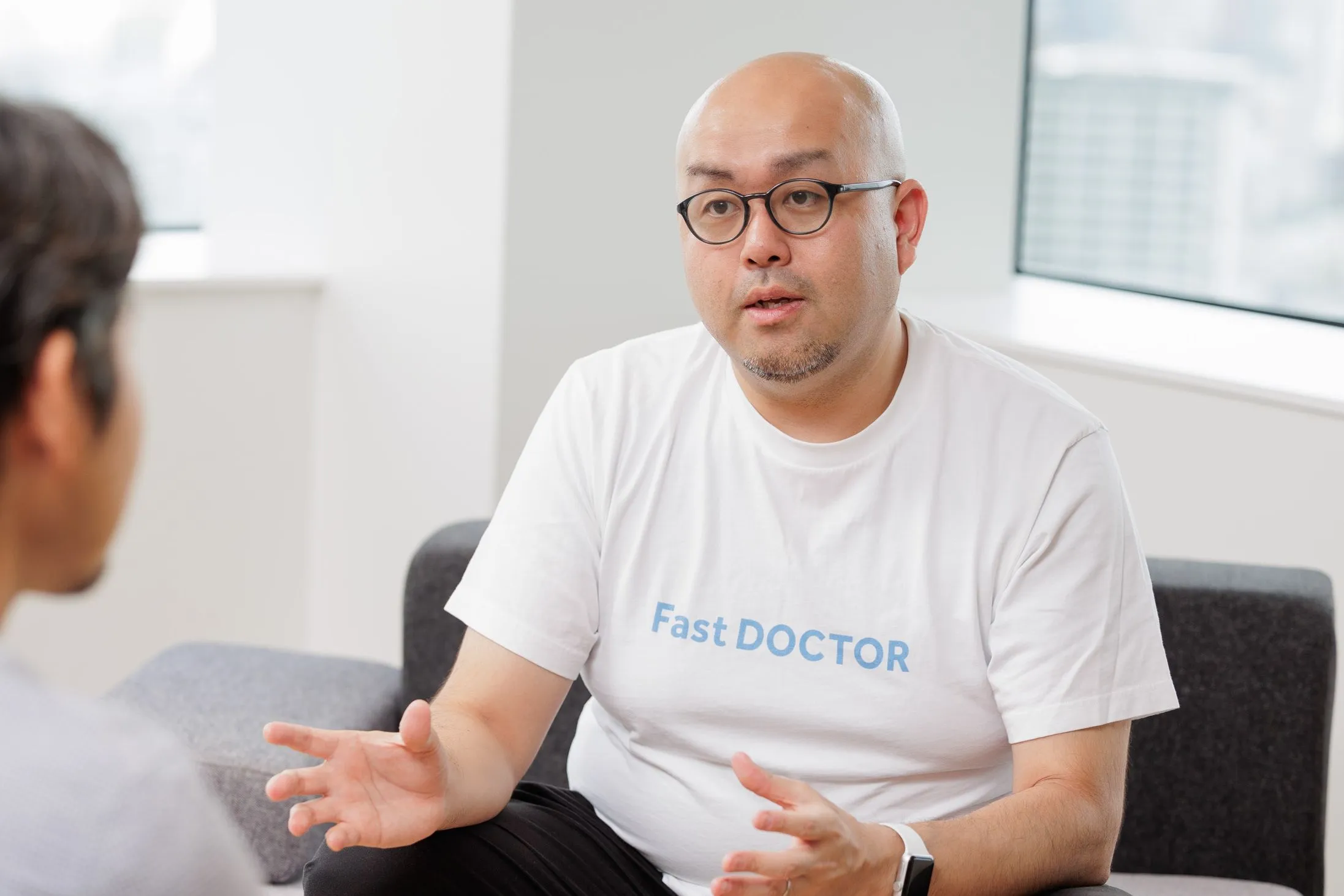 「1億人のかかりつけ機能」に向け急成長中のファストドクター。プロアクティブな事業成長に向け、コーチングで内省の強化を