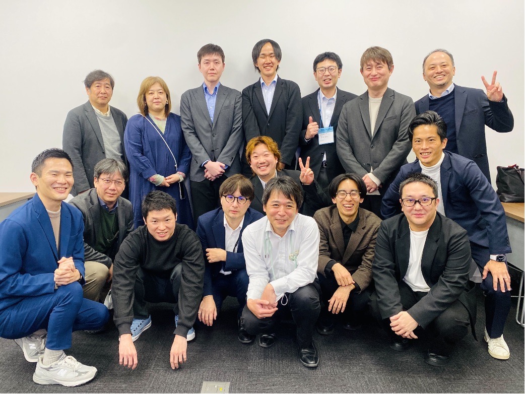 大企業の管理職が組織を越えてあるべきリーダー像と組織の姿を議論する「mento越境座談会」を開催しました