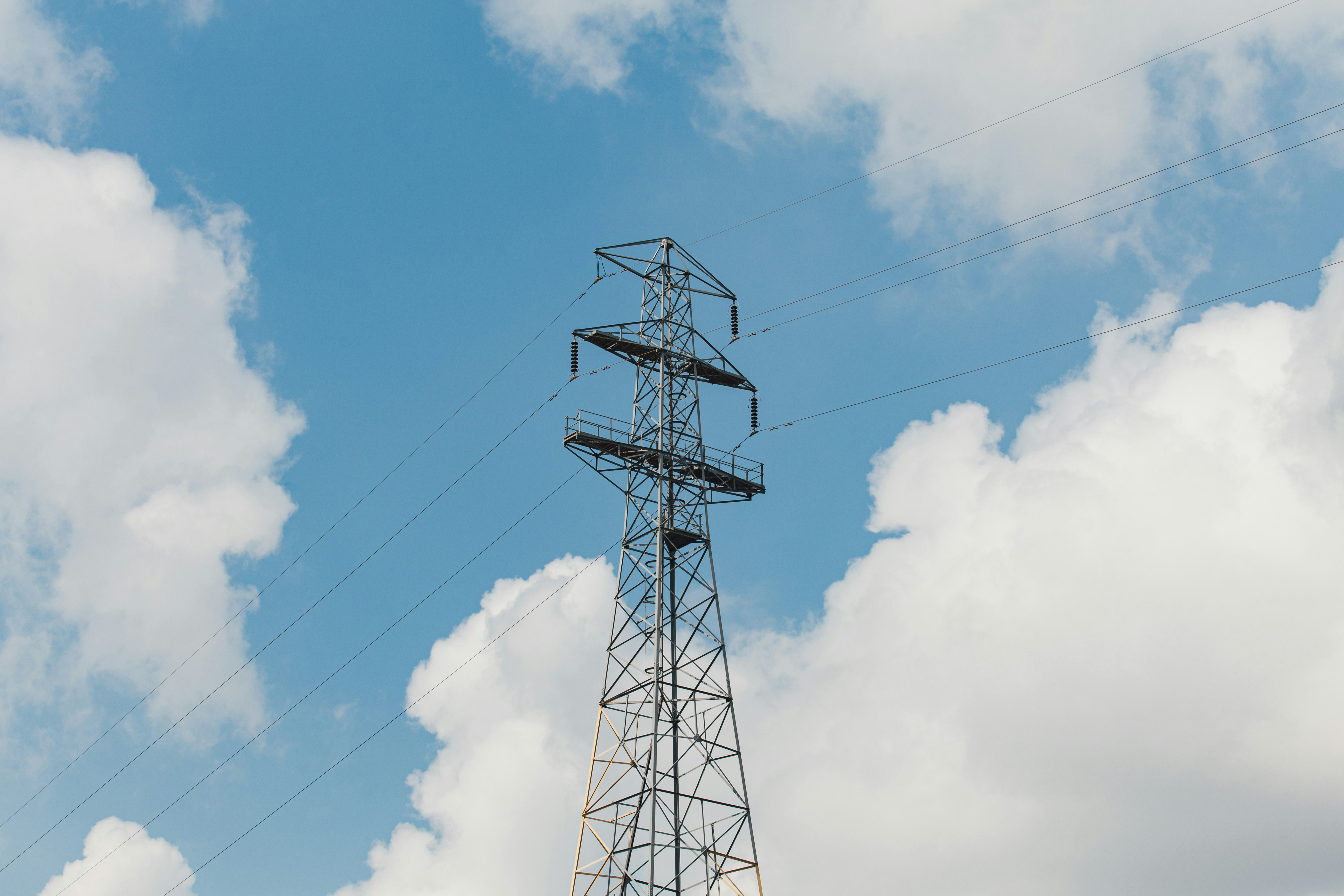 Stable Policy, Stable Power: De-risking the UK Transition